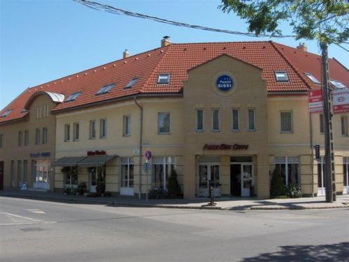 Panzio Sissi Otel Gödöllő Dış mekan fotoğraf