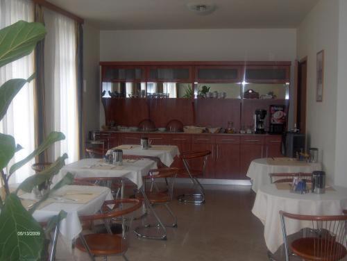 Panzio Sissi Otel Gödöllő Dış mekan fotoğraf